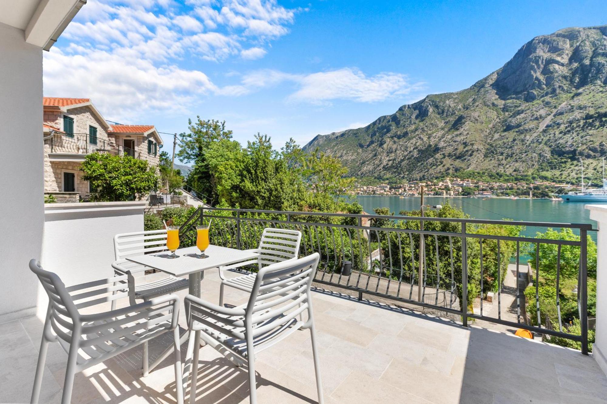 Apartments Doncic Kotor Eksteriør billede