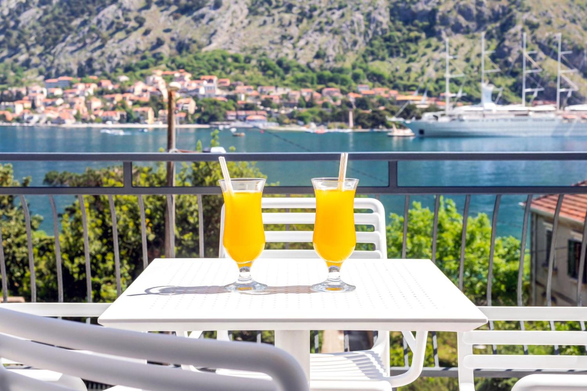 Apartments Doncic Kotor Eksteriør billede