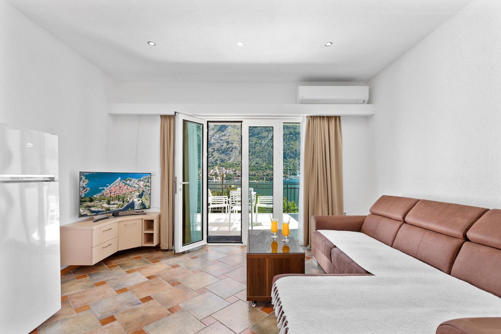Apartments Doncic Kotor Eksteriør billede