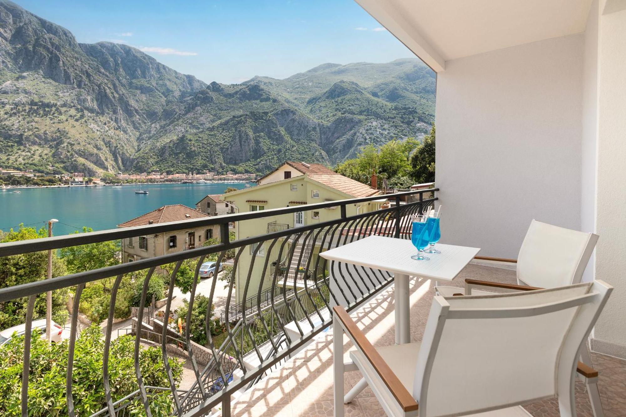 Apartments Doncic Kotor Eksteriør billede