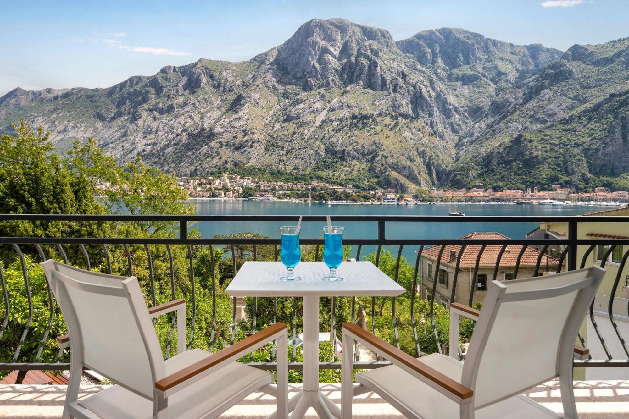 Apartments Doncic Kotor Eksteriør billede