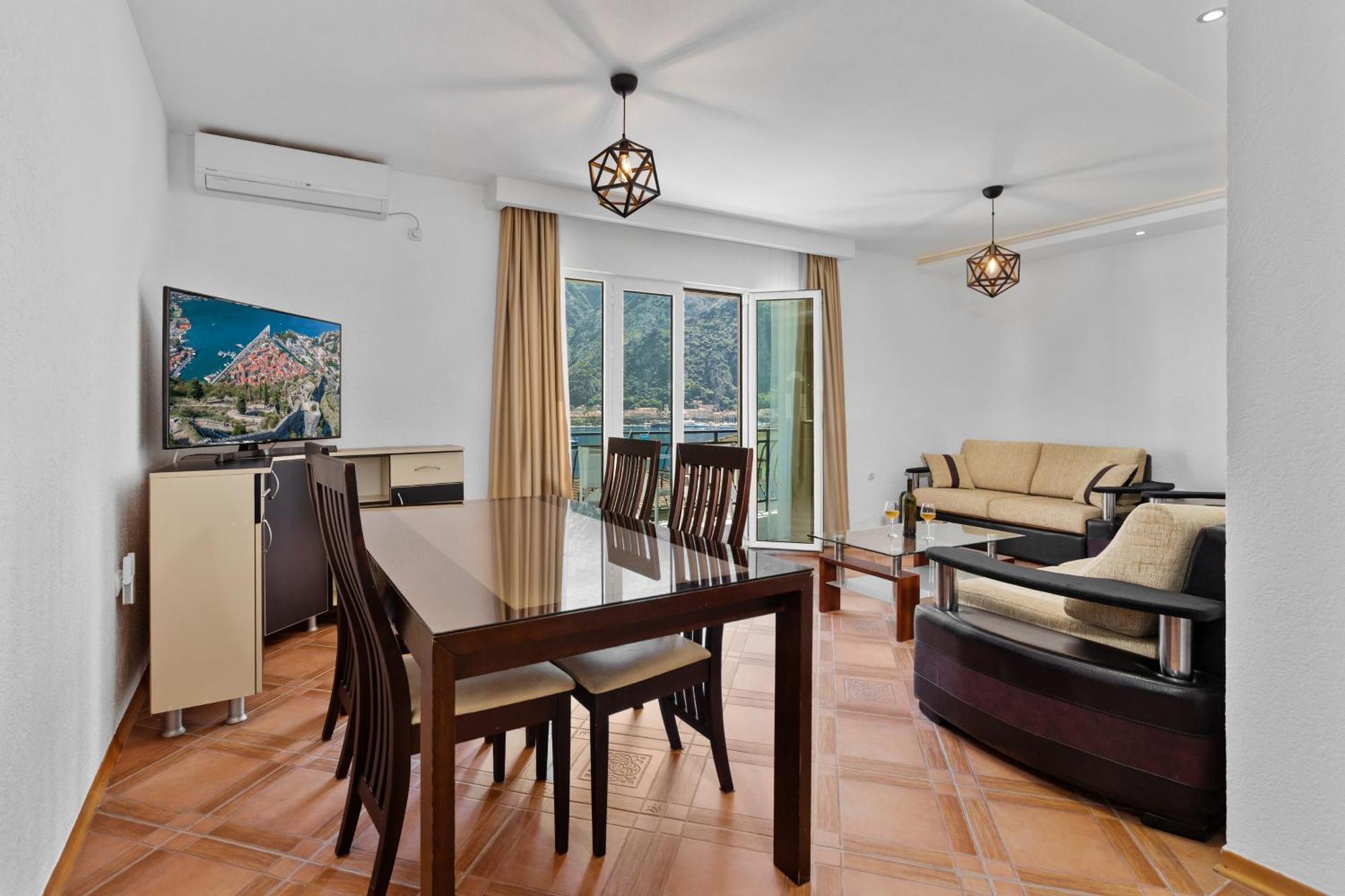 Apartments Doncic Kotor Eksteriør billede