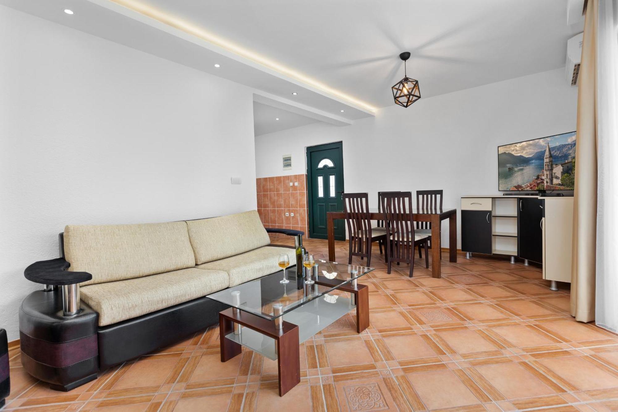 Apartments Doncic Kotor Eksteriør billede