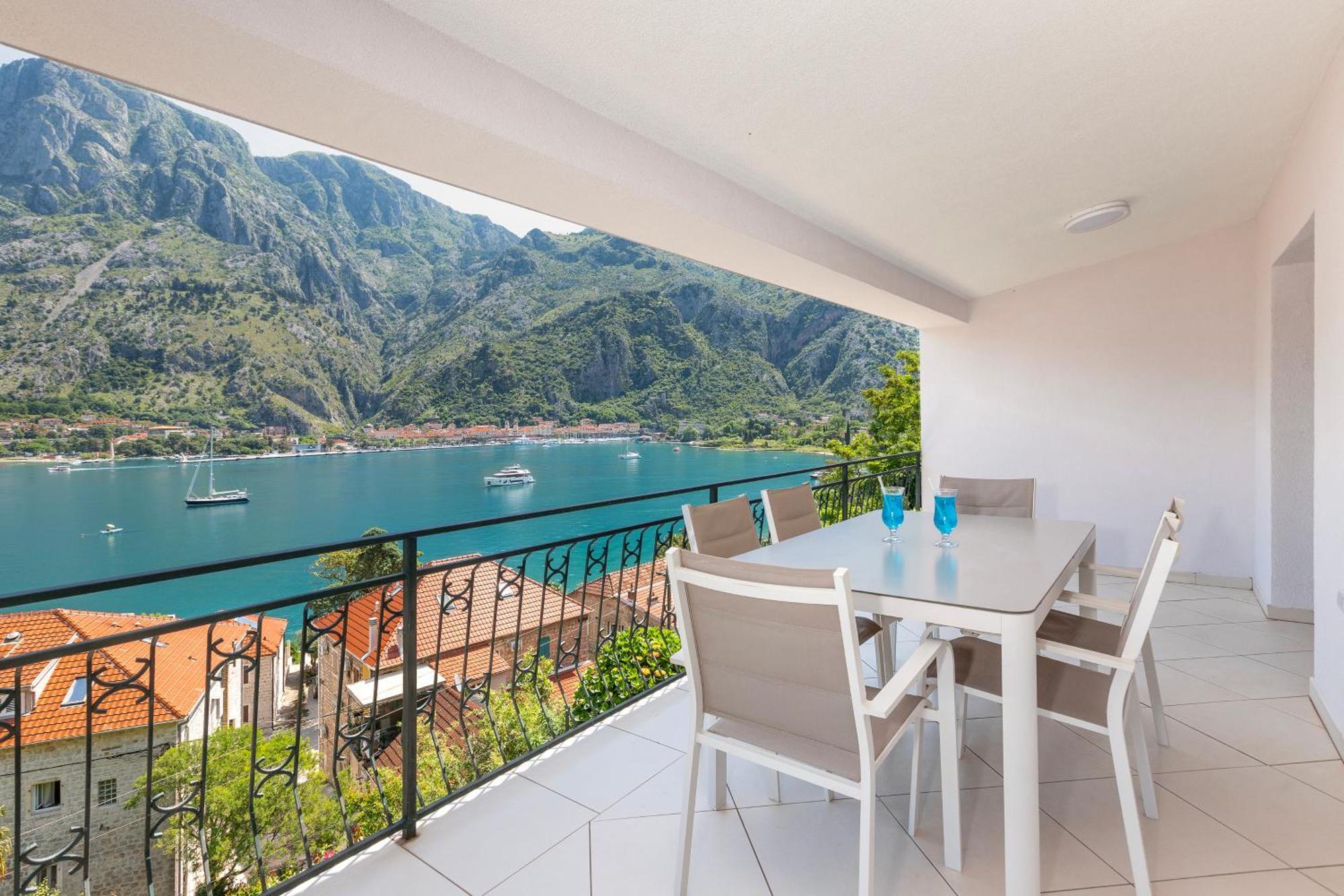 Apartments Doncic Kotor Eksteriør billede